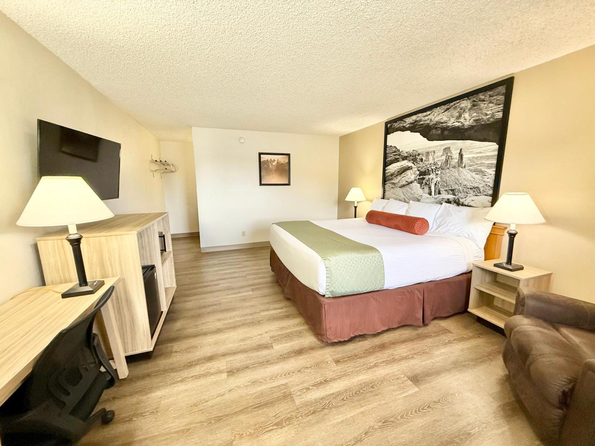 Hotel Super 8 By Wyndham Salina/Scenic Hills Area Exterior foto